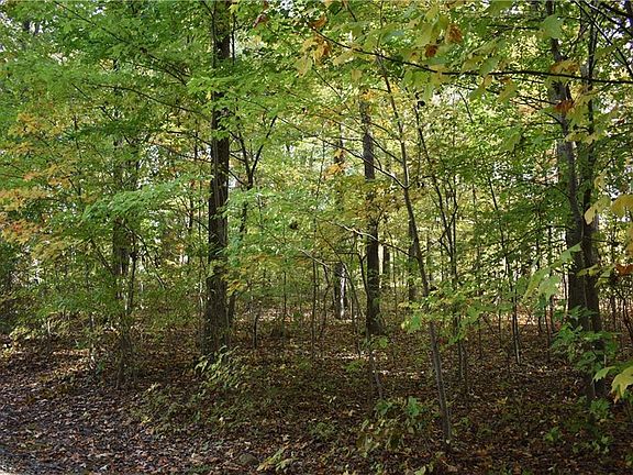 3rd image of 642 Lee Rd