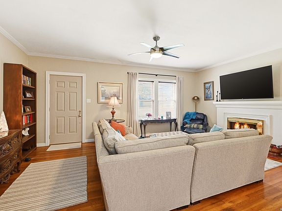 5th image of 237 THORAIN BLVD
