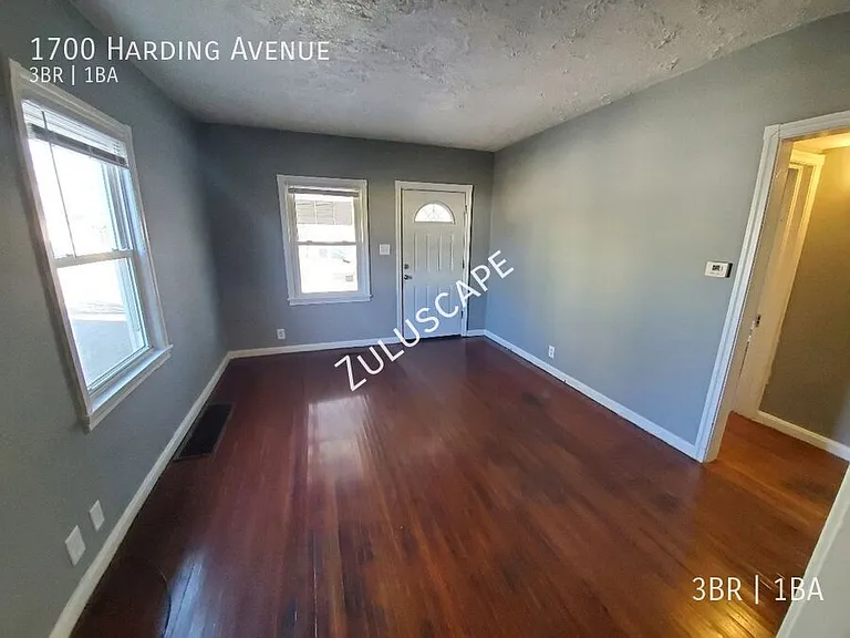 1700 Harding Ave — Photo 7