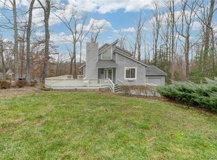 2618 Mistwood Forest Dr, Chester, VA 23831