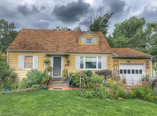 81 Seaman Rd, West Orange, NJ 07052