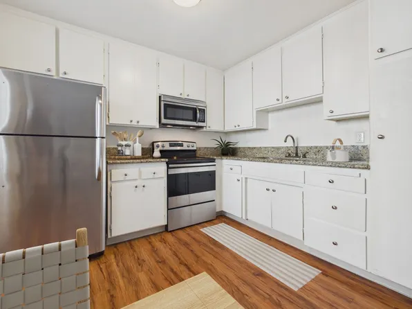 Gilmore Apartments - Van Nuys, 14154 Gilmore St APT 6, Van Nuys, CA 91401