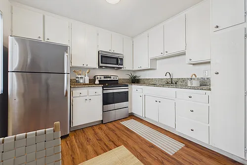 Gilmore Apartments - Van Nuys Photo 1