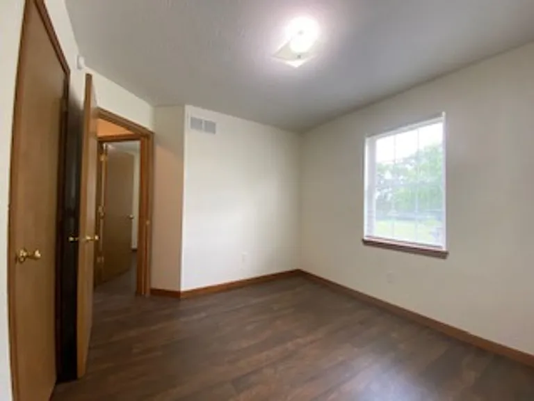 819 Colonial Manor Dr — Photo 15
