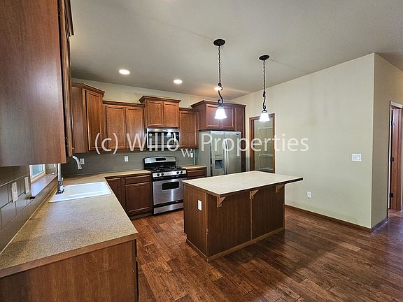 4th image of 18222 5th Avenue Ct E
