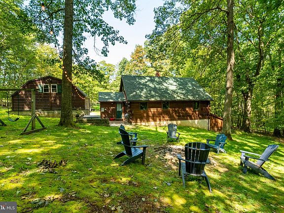 3rd image of 482 Pergin Farm Rd