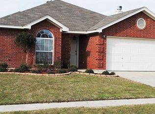 413 Taylor St, Saginaw, TX 76179