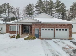 32 Barbara Ct, Fredericton, NB E3B7G6