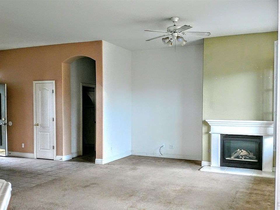 2nd image of 5730 E Lorena Ave