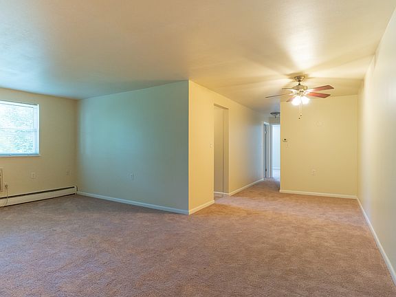 4th image of 250 Johnson St #14737172