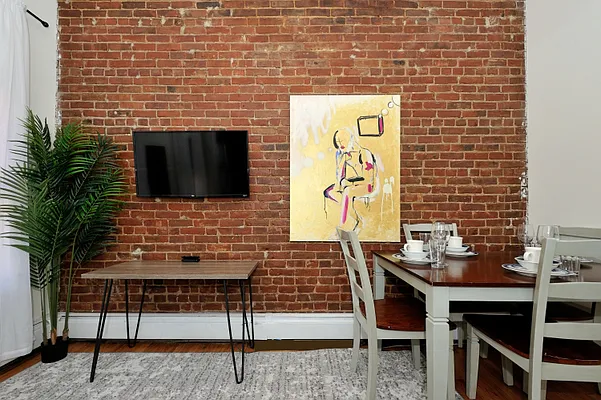 Rented by Corcoran | media 23