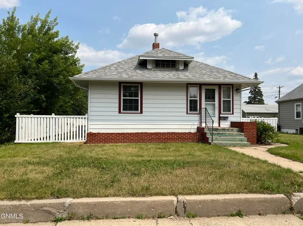 412 Washington Ave, Williston, ND 58801