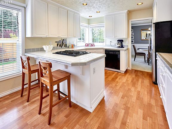4th image of 16782 SE Kingsridge Ct