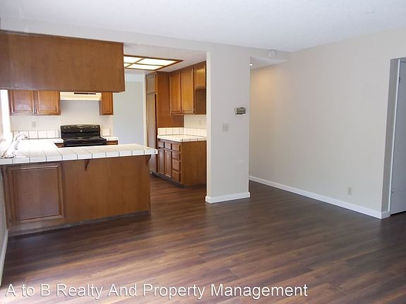 2nd image of 32755 Hilmar St