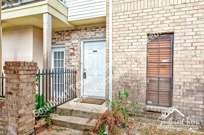 2 bed, 2.5 bath, 1215 sqft, $1,650 — Photo 2