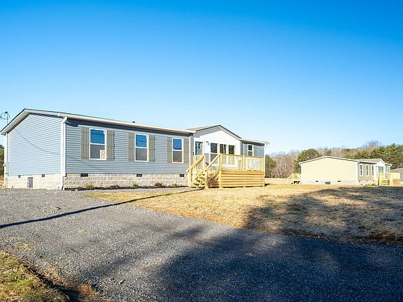 3rd image of 2882 Snyder Loop