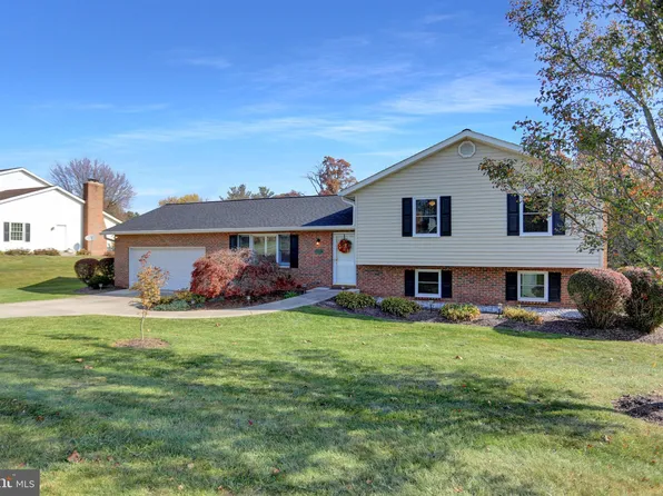 1325 Campus Ct, Westminster, MD 21157
