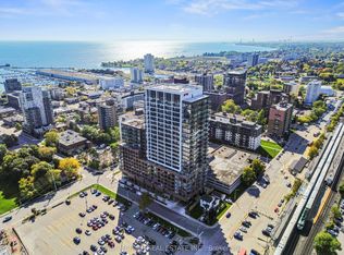 28 Ann St #813, Mississauga, ON