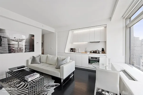 Rented by Sotheby's International Realty | media 30