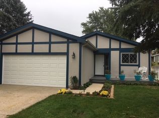 5207 W Winding Creek Dr, McHenry, IL 60050