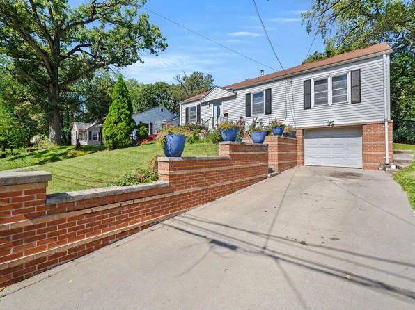 3023 Seneca Ave, Des Moines, IA 50310