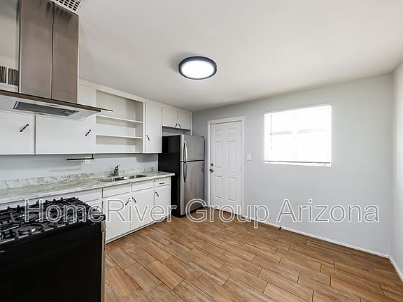 5th image of 8117 N 31st Ave