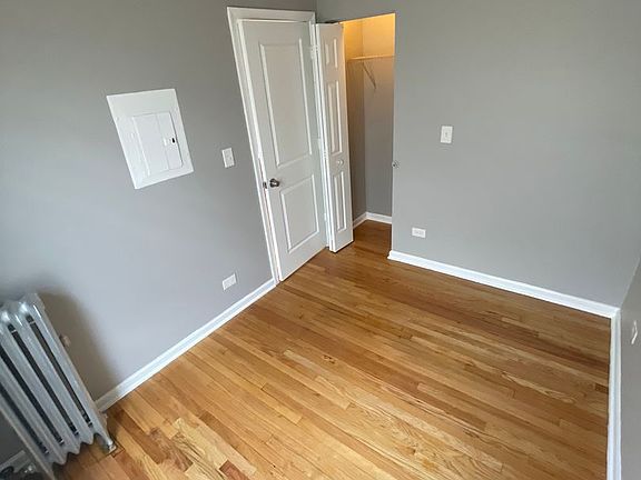 3rd image of 7852 S Ellis Ave #304