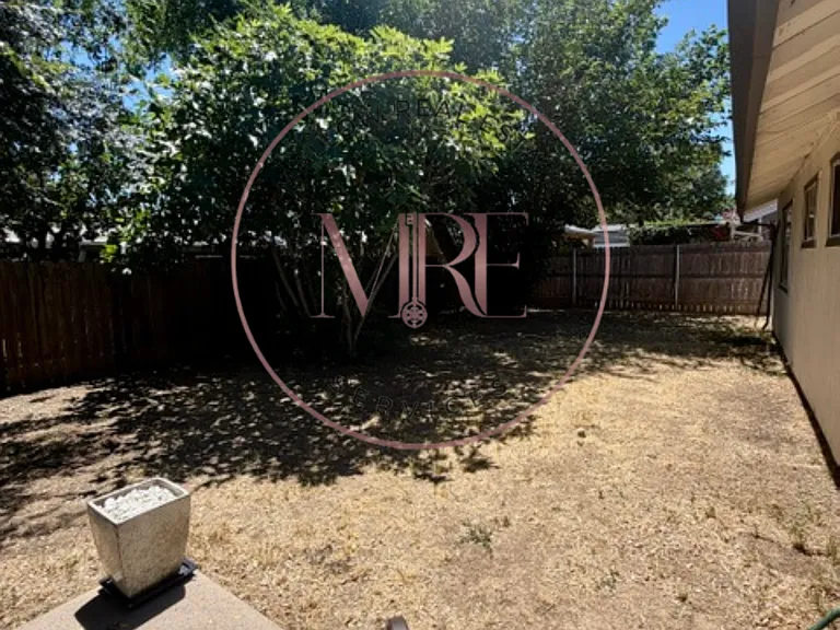 1700 Brookglen Dr — Photo 11