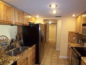 3rd image of 45 Bream St