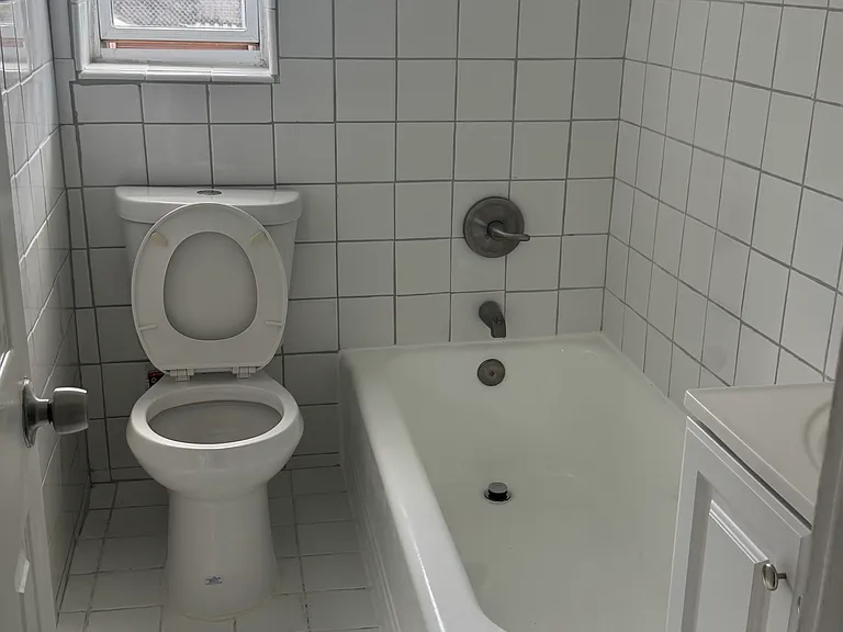 300B Terrace Ave #A — Photo 7