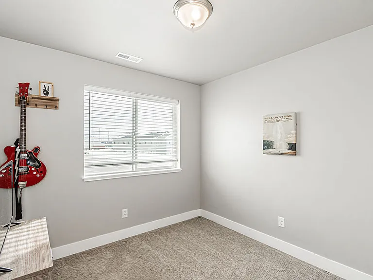 165 Anderson Rd #4 — Photo 41