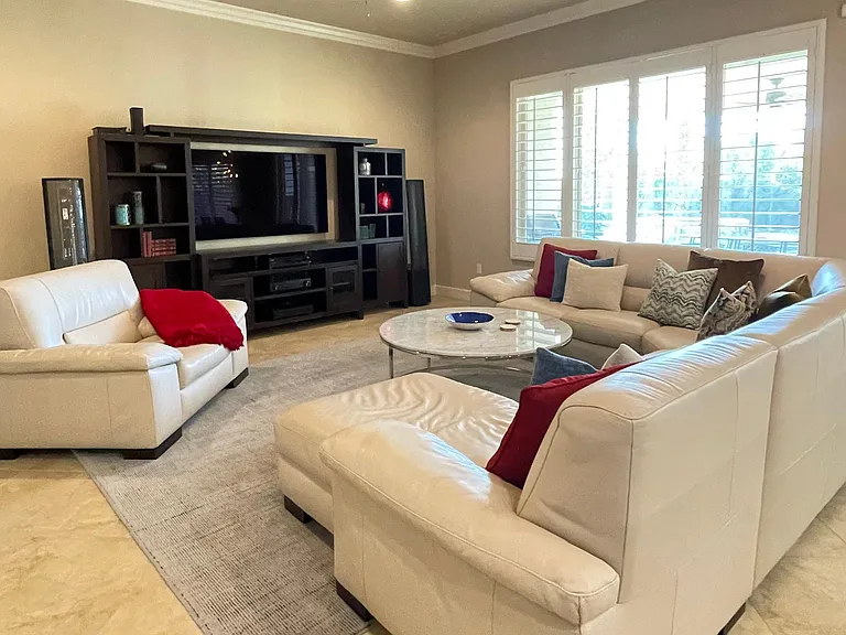 Uncluttered family/entertainment area of the great room!
