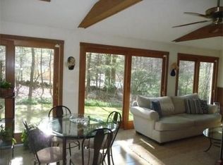 12 Wendy St, Walpole, MA 02081