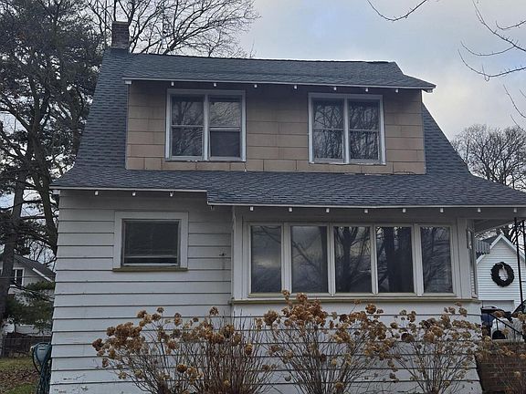 2nd image of 1318 4th Ave