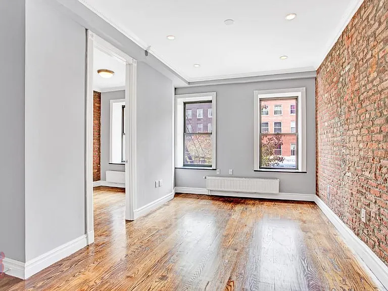 202 E 13th St #3G — Photo 1