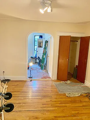 Rented by Compass | media 49