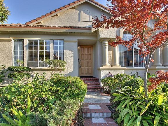 3rd image of 3620 Warbler Ave
