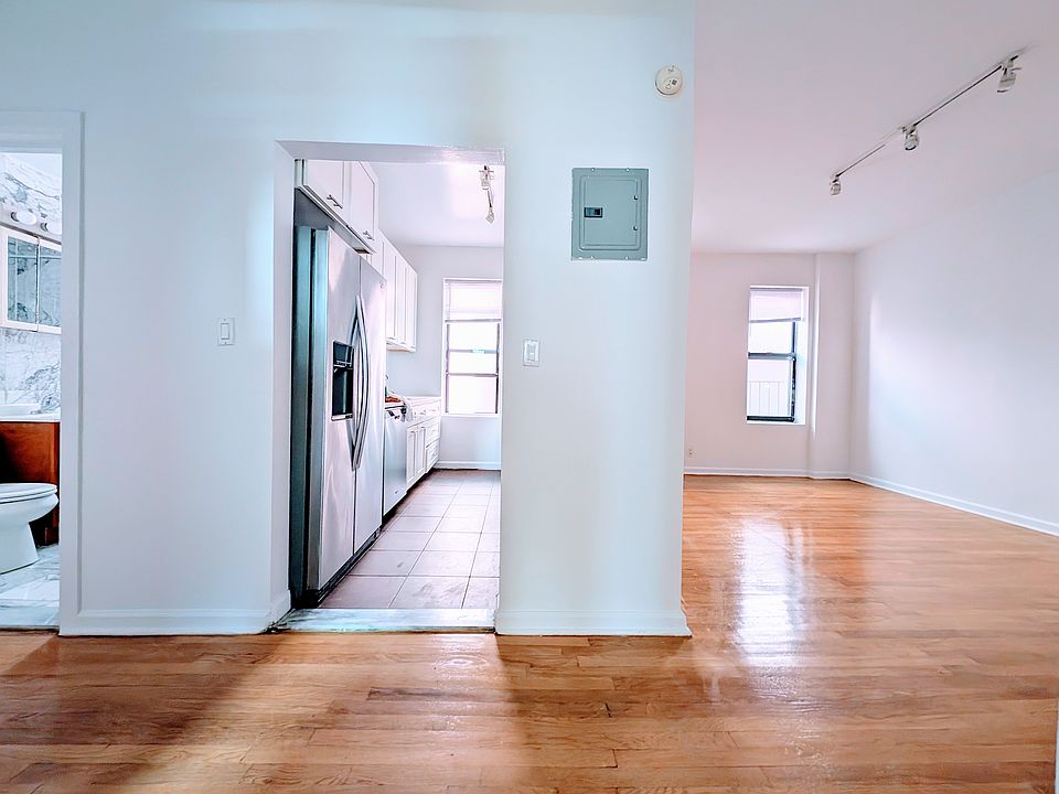 1st image of 244 Rogers Ave #E8