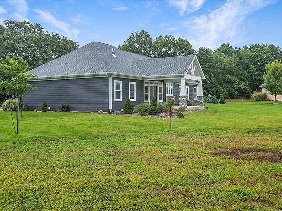 4th image of 21642 Joy Ct