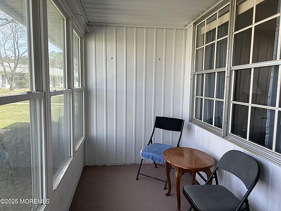 4th image of 1155B Argyll Circle