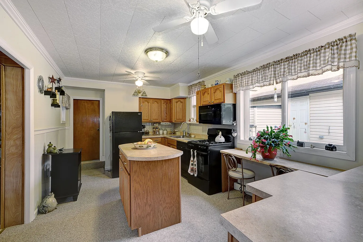 1083 Saxonburg Blvd photo 1
