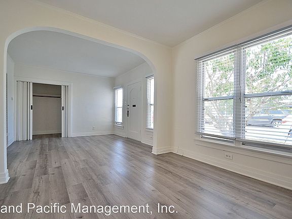 2nd image of 306 19th St #306