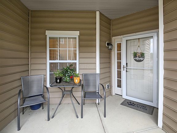 4th image of 5466 Nottinghamshire Ln