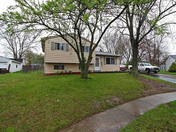 2nd image of 3744 E Paris Blvd