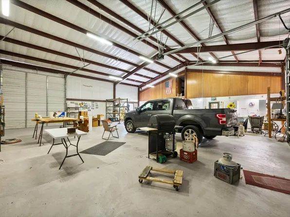 316 Brandywine Ave, Streetman, TX 75859