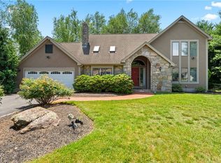 125 Mystery Farms Dr, Cranston, RI 02921