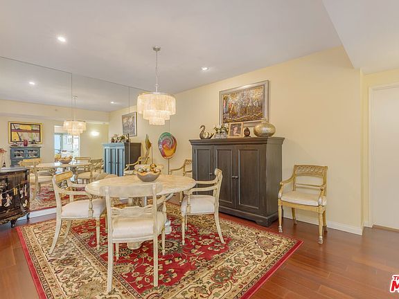 4th image of 13600 Marina Pointe Dr Unit 1704