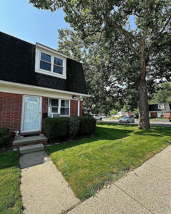 1st image of 45100 Kensington St Unit 44