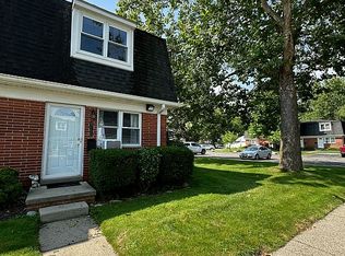 45100 Kensington St UNIT 44, Utica, MI 48317