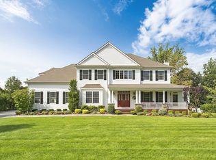 12 Old Farm Rd S, Pleasantville, NY 10570